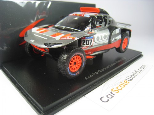 AUDI RS Q E-TRON DAKAR RALLY 2023 #207 C. SAINZ 1/43 SPARK