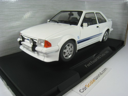 FORD ESCORT RS TURBO 1985 1/18 MCG (WHITE)