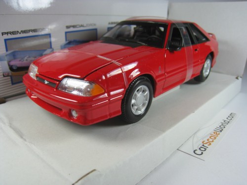 FORD MUSTANG SVT COBRA 1993 1/24 MAISTO (RED)