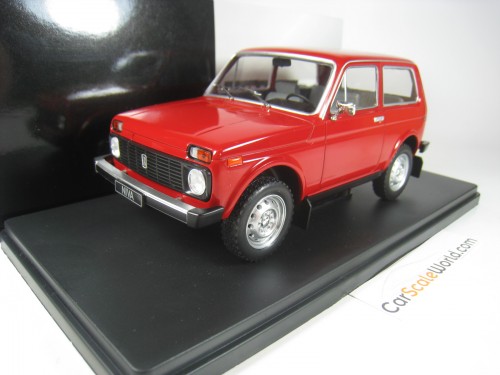 LADA NIVA 1976 1/24 WHITEBOX (RED)