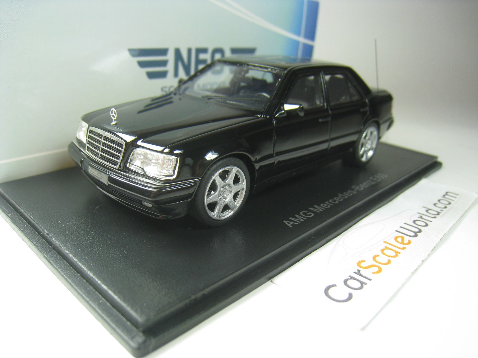 MERCEDES BENZ E60 AMG W124 1995 1/43 NEO (BLACK)