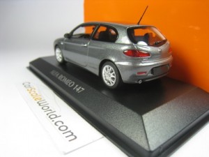 ALFA ROMEO 147 2005 1/43 MAXICHAMPS (GREY)