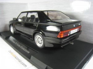 ALFA ROMEO 75 TURBO EVOLUZIONE 1/18 MCG (BLACK)