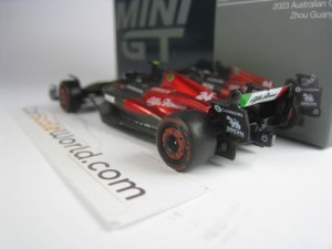 ALFA ROMEO F1 TEAM KICK C43 2023 AUSTRALIAN GP ZHOU GUANYU 1/64 MINI GT