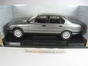 BMW 7 SERIES E32 - 740i 1992 1/18 MCG (GREY)