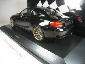 BMW M2 CS (F22) 1/18 GT SPIRIT (BLACK)