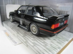 BMW M3 SPORT EVO E30 1990 1/18 SOLIDO (BLACK)