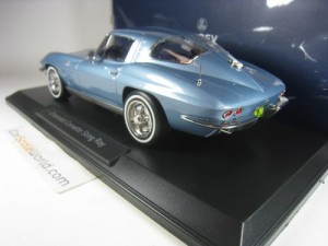 CHEVROLET CORVETTE STINGRAY 1963 1/18 NOREV (LIGHT BLUE METALLIC)