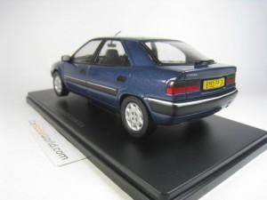 CITROEN XANTIA 1993 1/24 IXO HACHETTE (BLUE) WITH BLISTER