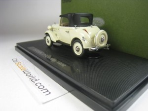 DATSUN 17 ROADSTER 1938 1/43 EBBRO (IVORY)