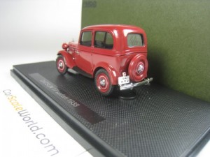 DATSUN 17 SEDAN 1938 1/43 EBBRO (RED)