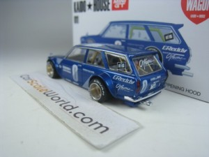 DATSUN 510 WAGON KAIDO HOUSE 011 1/64 MINI GT (BLUE)