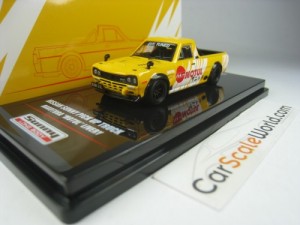 DATSUN SUNNY PICK UP HAKOTORA "MOTUL" LIVERY 1/64 INNO64 (YELLOW)