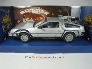 DELOREAN DMC 12 BACK TO THE FUTURE II 1/24 WELLY