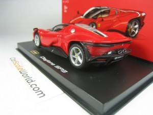 FERRARI DAYTONA SP3 1/43 BBURAGO SIGNATURE (RED)