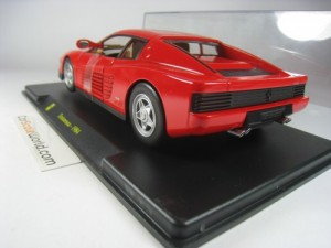 FERRARI TESTAROSSA 1984 1/24 BBURAGO CENTAURIA (RED)