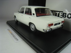 FIAT 124 1970 1/24 WHITEBOX (WHITE)