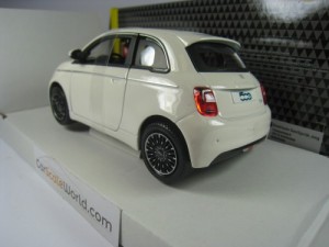 FIAT 500e 2023 1/24 BBURAGO (WHITE)