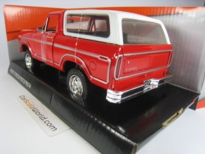 FORD BRONCO 1978 1/24 MOTORMAX (RED)