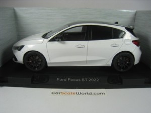 FORD FOCUS ST 2022 1/18 MCG (WHITE)