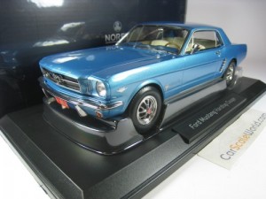 FORD MUSTANG HARDTOP COUPE 1965 1/18 NOREV (TURQUISE METALLIC)