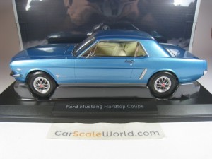 FORD MUSTANG HARDTOP COUPE 1965 1/18 NOREV (TURQUISE METALLIC)