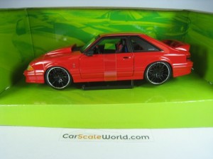 FORD MUSTANG SVT COBRA 1993 CUSTOM 1/24 MAISTO (RED)