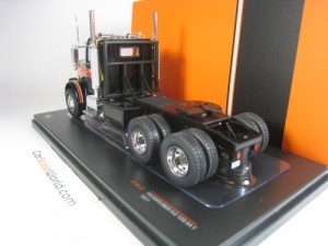 FREIGHTLINER FLC 120 64 T 1977 1/43 IXO (BLACK)