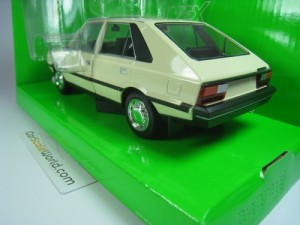 FSO POLONEZ 1500 MR 1978 1/24 WELLY (BEIGE)