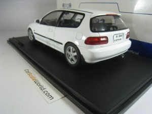 HONDA CIVIC EG6 1991 1/18 SOLIDO (FROST WHITE)