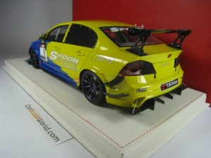 HONDA CIVIC TYPE R FD2 SPOON RACING VERSION 1/18 ONEMODEL (BLUE/YELLOW)