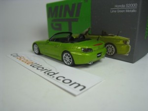 HONDA S2000 (AP2) LHD 1/64 MINI GT (LIME GREEN)