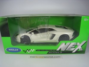 LAMBORGHINI AVENTADOR 1/24 WELLY (WHITE)