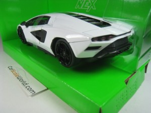 LAMBORGHINI COUNTACH LPi 800-4 1/24 WELLY (WHITE)