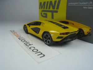 LAMBORGHINI COUNTACH LPI 800-4 1/64 MINI GT (NEW GIALLO ORION)