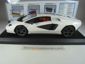 LAMBORGHINI COUNTACH LPi 800-4 2022 1/18 MAISTO (WHITE)