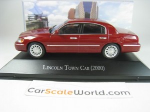 LINCOLN TOWN CAR 2000 1/43 IXO ALTAYA (BURGUNDY)