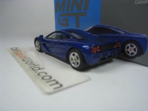 MCLAREN F1 1/64 MINI GT (COBALT BLUE)