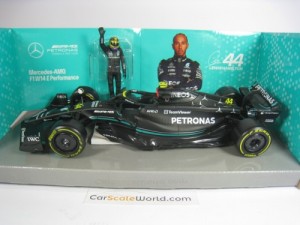 MERCEDES-AMG F1 W14 E PERFORMANCE WITH HAMILTON FIGURE 1/24 BBURAGO