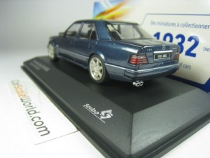 MERCEDES BENZ E60 AMG W124 1995 1/43 SOLIDO (NAUTICAL BLUE)