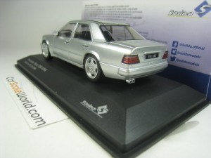 MERCEDES BENZ E60 AMG W124 1995 1/43 SOLIDO (SILVER)