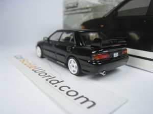 MITSUBISHI LANCER GSR EVOLUTION III 1/64 TARMAC (BLACK)