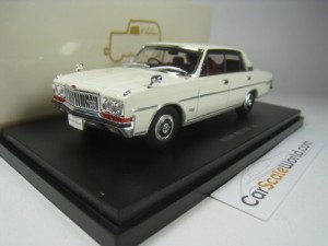 NISSAN PRESIDENT 252 1987 1/43 EBBRO (WHITE)