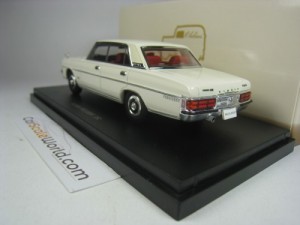 NISSAN PRESIDENT 252 1987 1/43 EBBRO (WHITE)