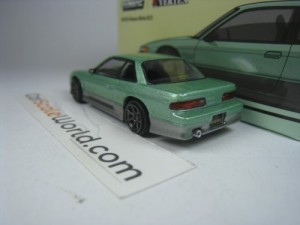 NISSAN SILVIA S13 VERTEX 1/64 TARMAC (GREEN)