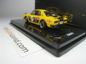 NISSAN SKYLINE 2000 GT-R KPGC10 #23 RACE DECO 1/64 INNO64 (YELLOW)