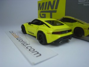 NISSAN Z PANDEM 1/64 MINI GT (IKAZUCHI YELLOW)