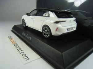 OPEL ASTRA 2022 1/43 NOREV (ARTIC WHITE)