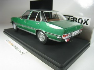 OPEL COMMODORE B GS/E  1/24 WHITEBOX (GREEN/BLACK)