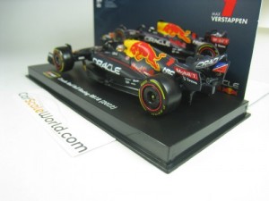 ORACLE RED BULL RACING RB18 2022 MAX VERSTAPPEN 1/43 BBURAGO SIGNATURE